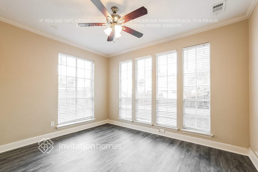 Building Photo - 18406 Spinner Ct Dr