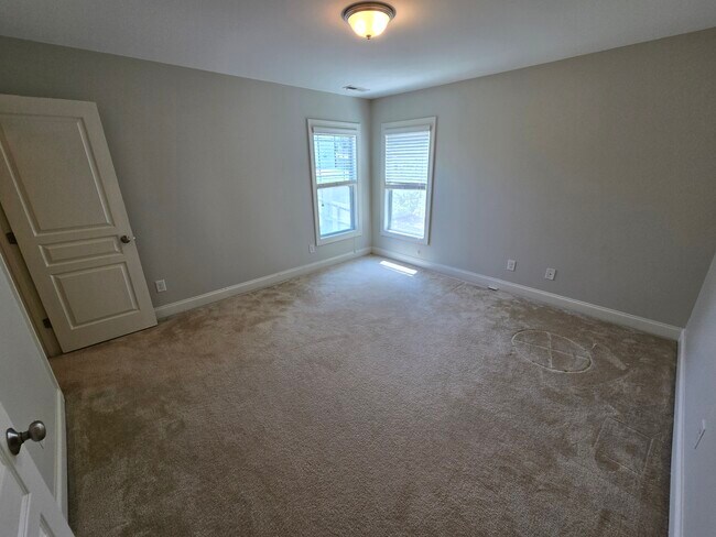Building Photo - 47 Kentucky Derby Ln