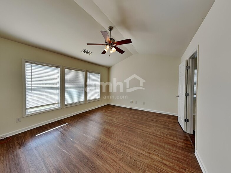 Building Photo - 3802 Uppark Dr