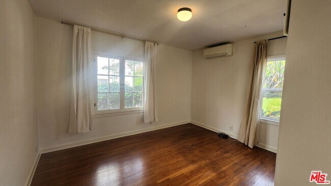 Building Photo - 1220 S Highland Ave