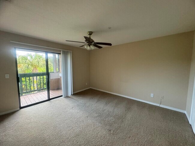 Building Photo - 7667 N Wickham Rd