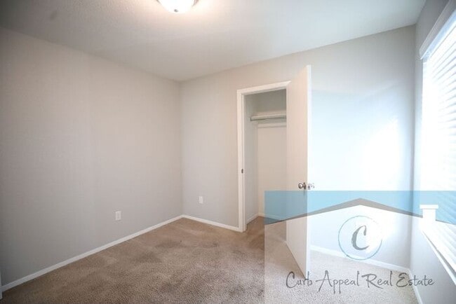 Building Photo - Beautiful 4 bed, 2 bath home - Nettleton!!