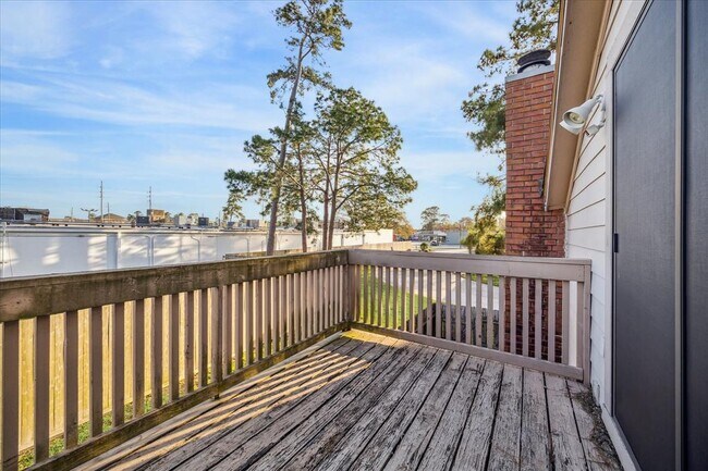Building Photo - 16814 Chapel Pines Dr