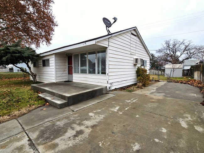 Building Photo - Cozy 3-Bedroom in Central Richland