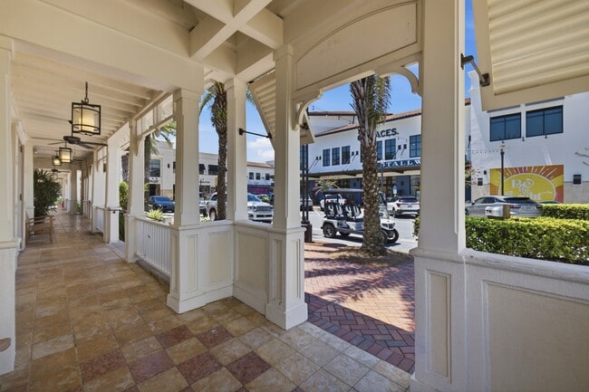 Building Photo - 200 Sandestin Ln