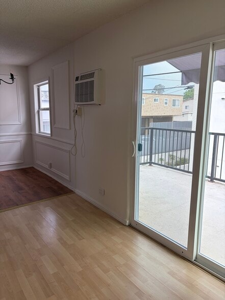 Building Photo - 5323 Hermitage Ave