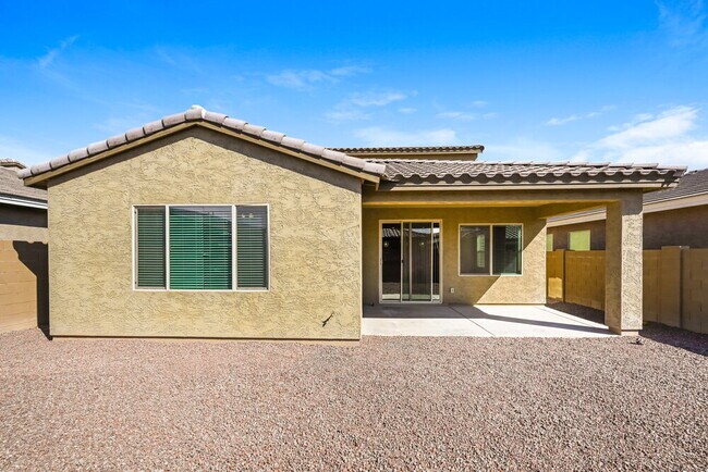 Building Photo - 12125 W Remuda Dr