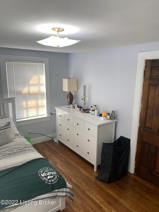 Building Photo - 501 Wallace Ave