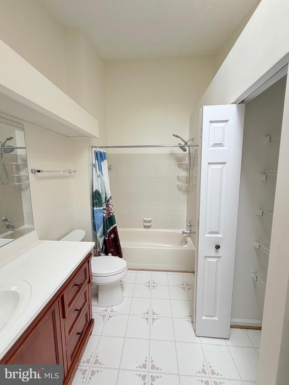 Building Photo - 3758 Mazewood Ln
