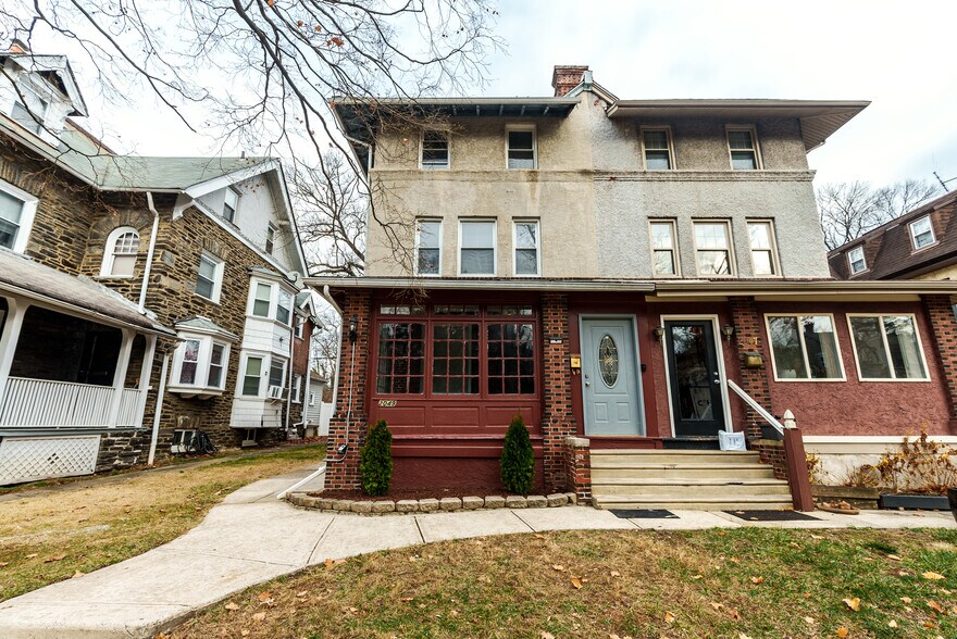 Primary Photo - 2049 N 63rd St
