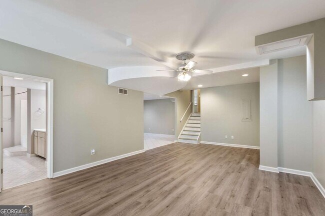 Building Photo - 4565 Ashmore Cir