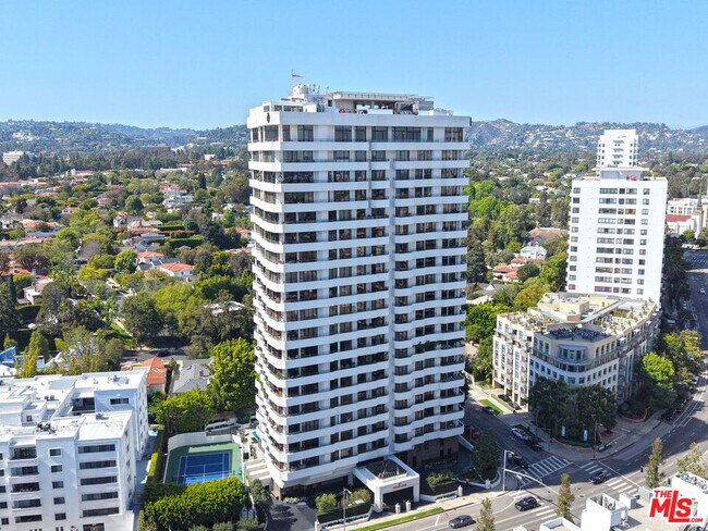 Building Photo - 10601 Wilshire Blvd