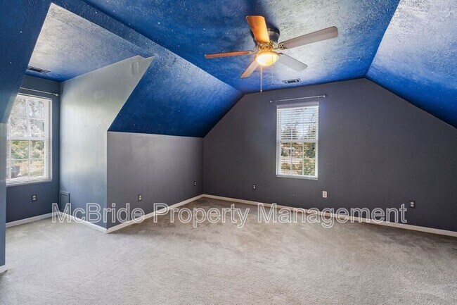 Building Photo - 3358 Tanglewood Dr