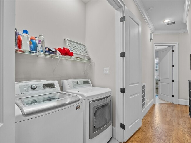 Building Photo - 1616 Rosewood St