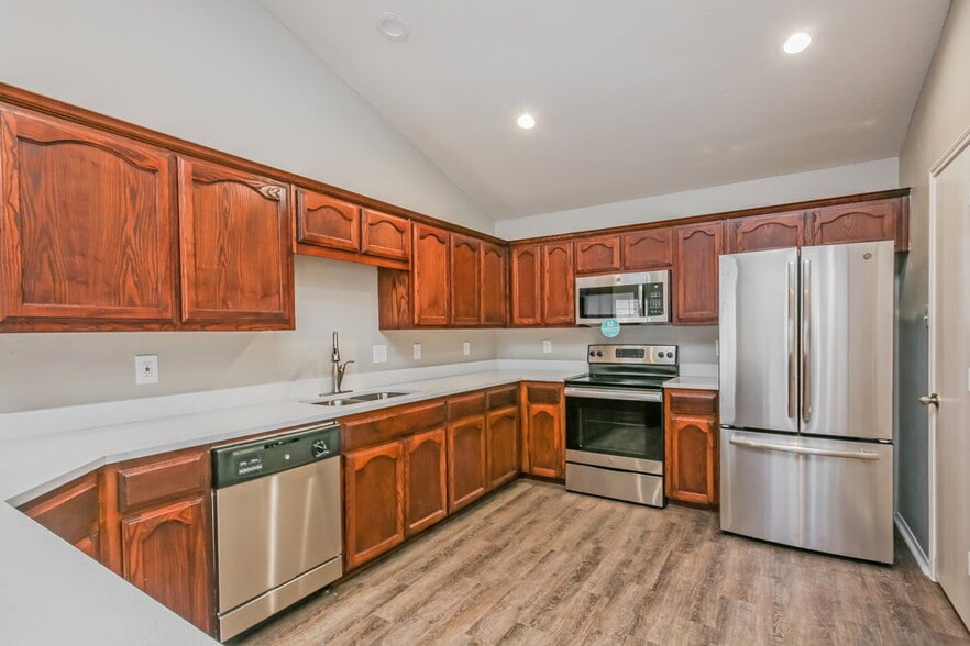 Building Photo - 1125 Browntop St