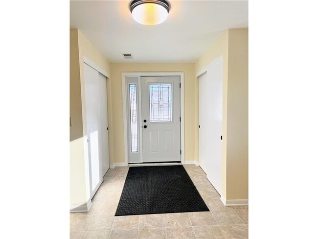 Building Photo - 1670 Stillwater St