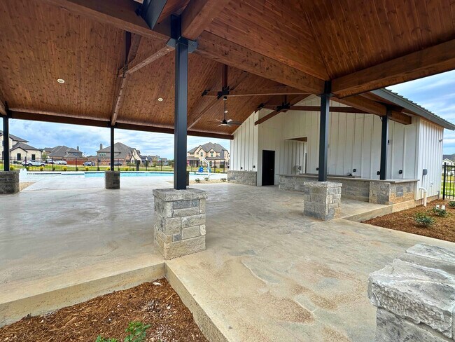 Building Photo - 2308 Paddington Way