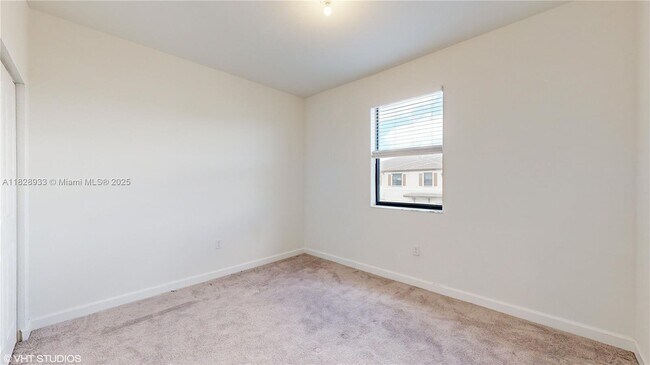 Building Photo - 10004 SW 231st Ln