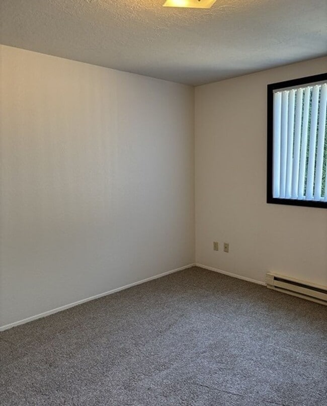 Building Photo - 4504-4506 Campbell Dr SE