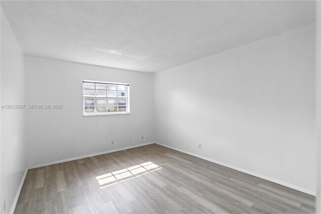 Building Photo - 2325 NW 52nd Ct
