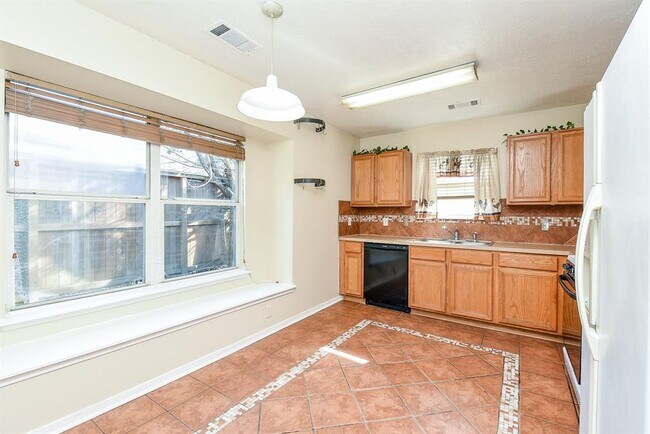 Building Photo - 11102 Kentington Oak Dr