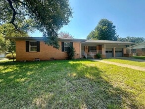 Building Photo - Newly Remodeled 4 Bedroom 2 Bath in Tyler!