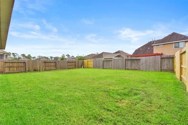 Building Photo - 16918 Lake Arlington Ln