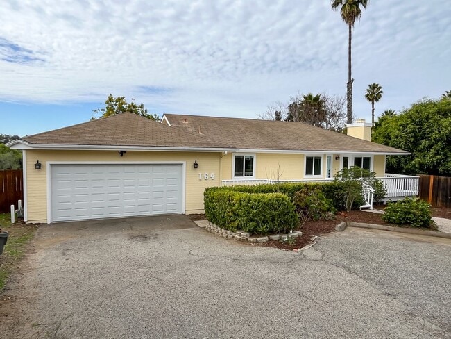 Building Photo - 3bd/2ba Single Story Vista Home With A/C