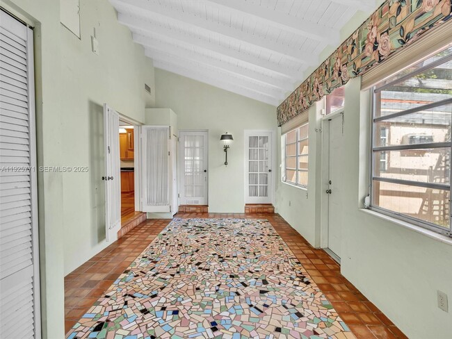 Building Photo - 2443 Meridian Ave