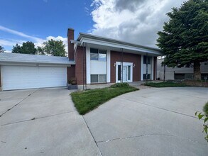 Building Photo - Beautiful home for rent in Murray!