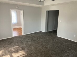 Building Photo - 1604 3rd Ave