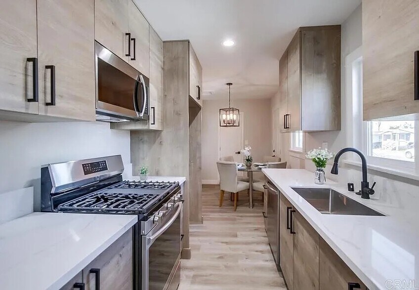 Kitchen - 3596 44th St