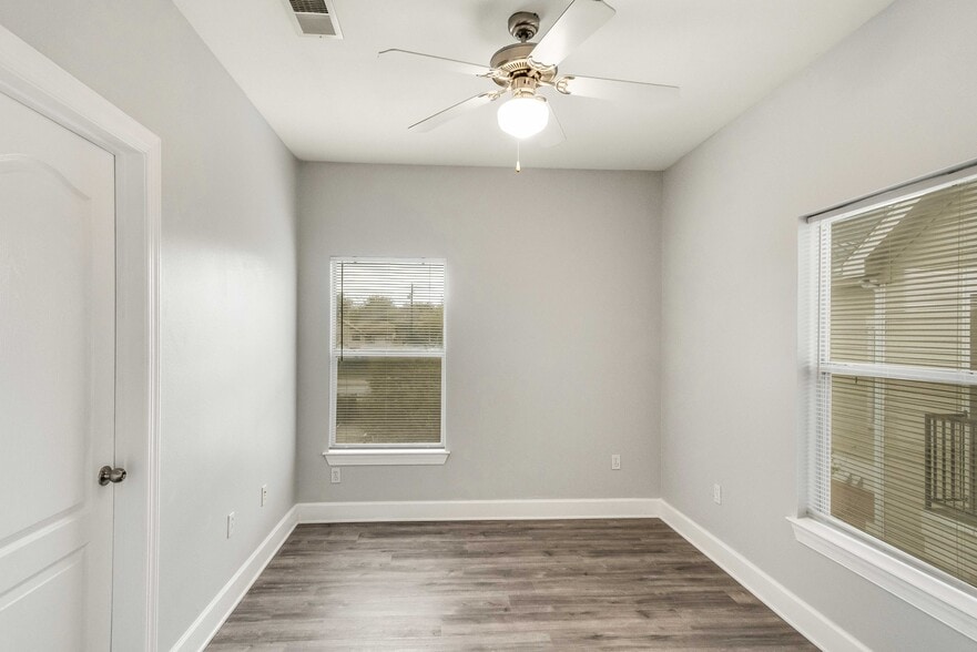 Bedroom - 1901 Crossing Pl