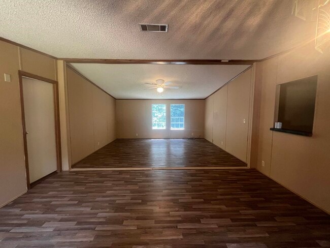 Building Photo - 228 Bruce Rd