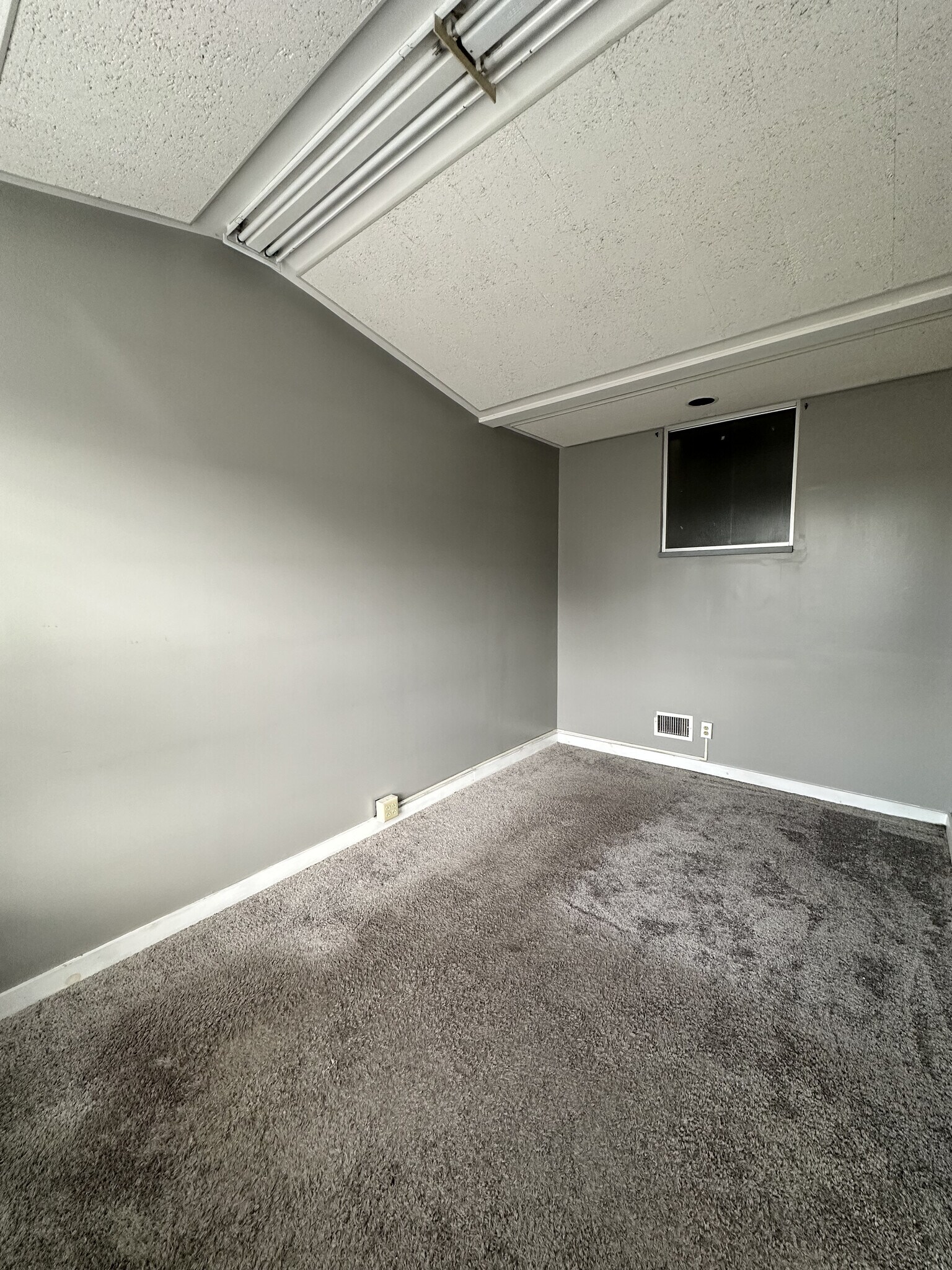 Bedroom 3 - 437 Franklin St