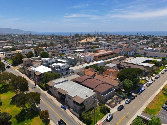 Building Photo - 1822 Spreckels Ln