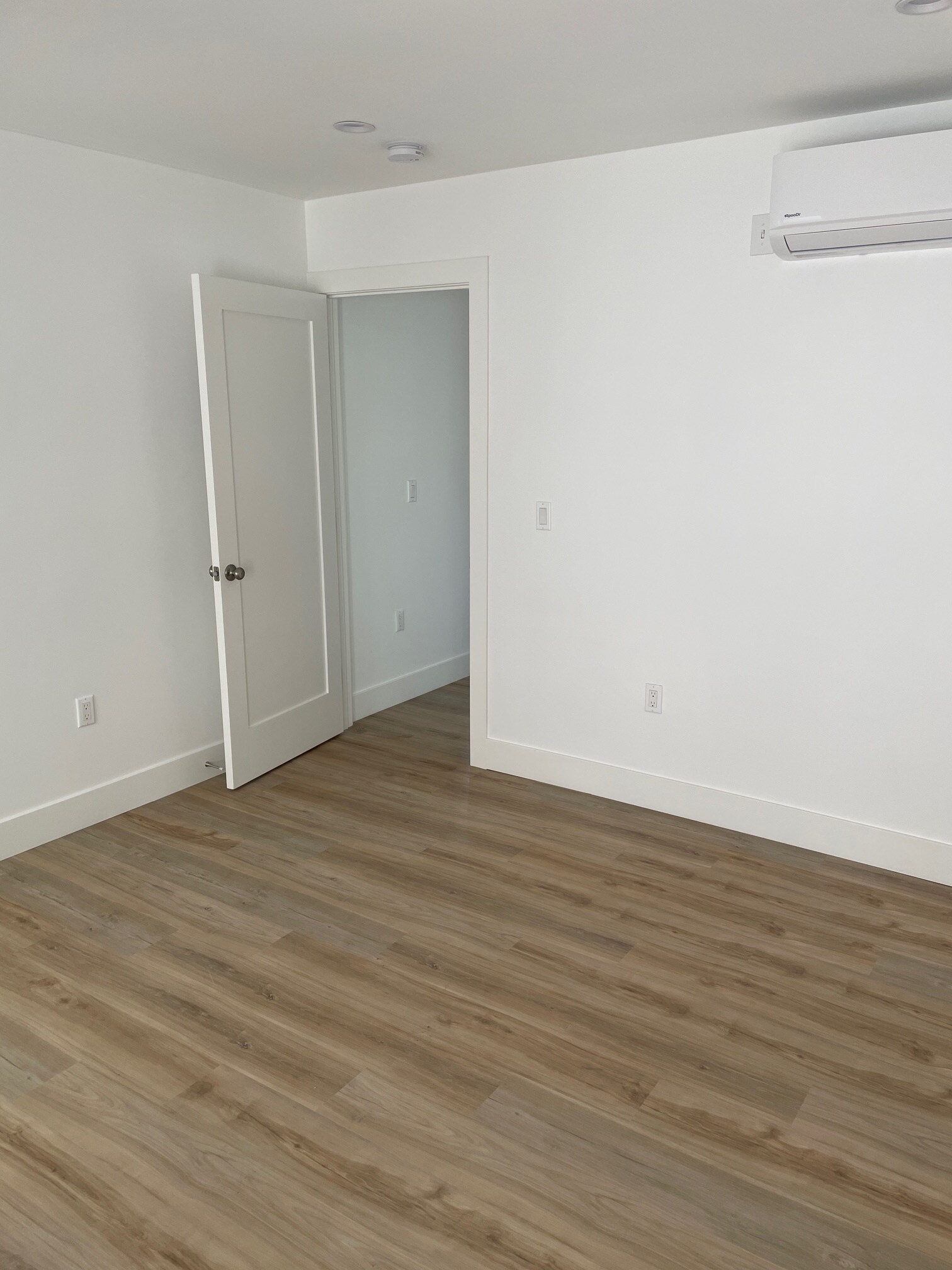 Building Photo - 2721 S Rimpau Blvd