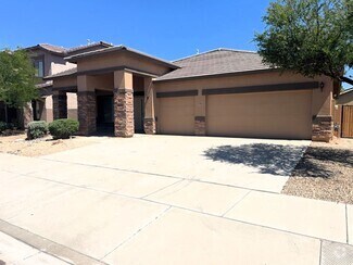 Building Photo - 4 BEDROOM HOME IN LITCHFIELD MANOR WITH 3 ...