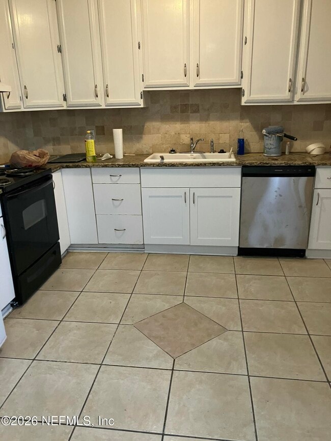 Building Photo - 2515 Waters Edge Dr