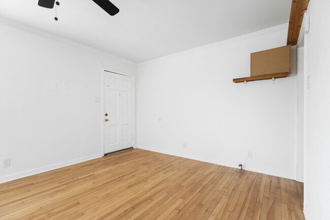 Building Photo - Updated Home • Huge Backyard • Minutes to Brooks City Base & Downtown San Antonio