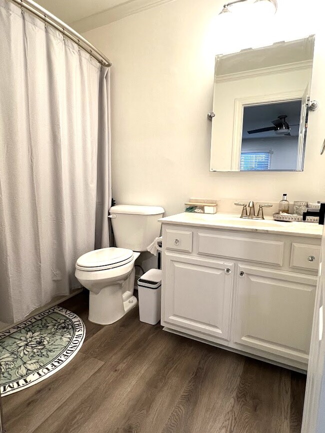 Building Photo - 429 Montgomery St