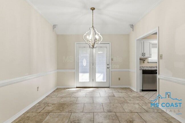 Building Photo - 880 Oio Pl