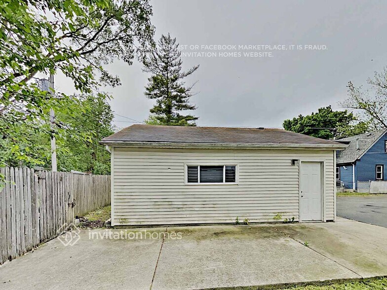 Building Photo - 9133 S 54th Ave