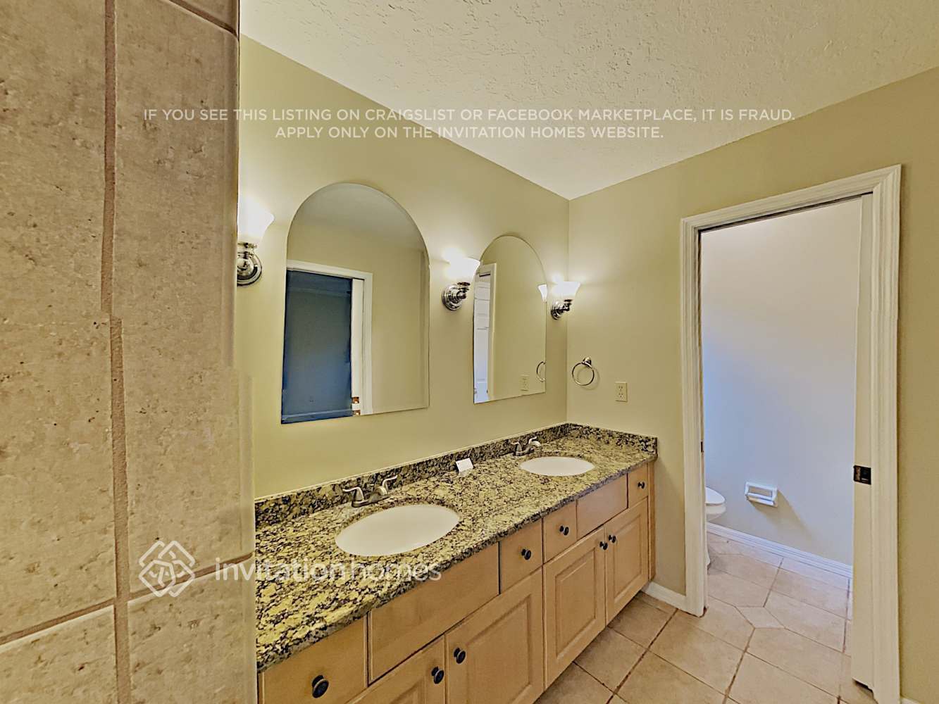 Building Photo - 622 S Sweetwater Blvd