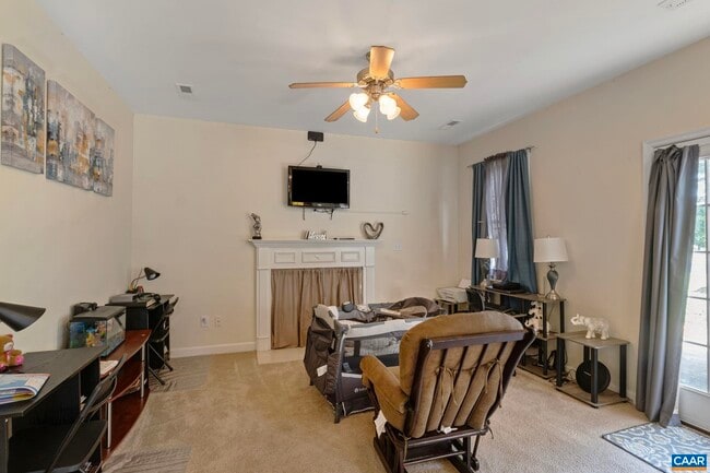 Building Photo - 132 St Andrews St