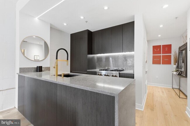 Building Photo - 1529 14th St NW