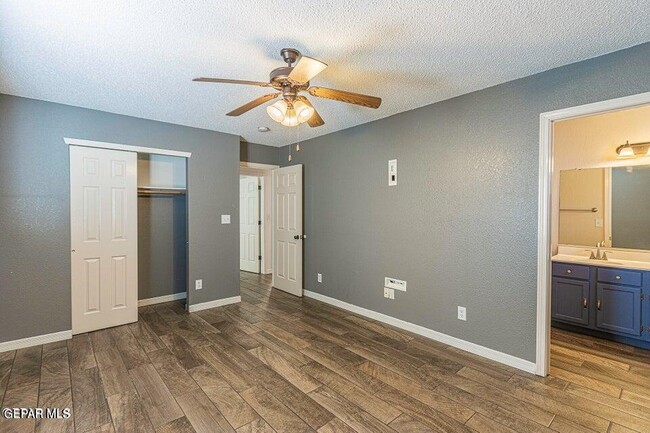 Building Photo - 2080 Shreya St