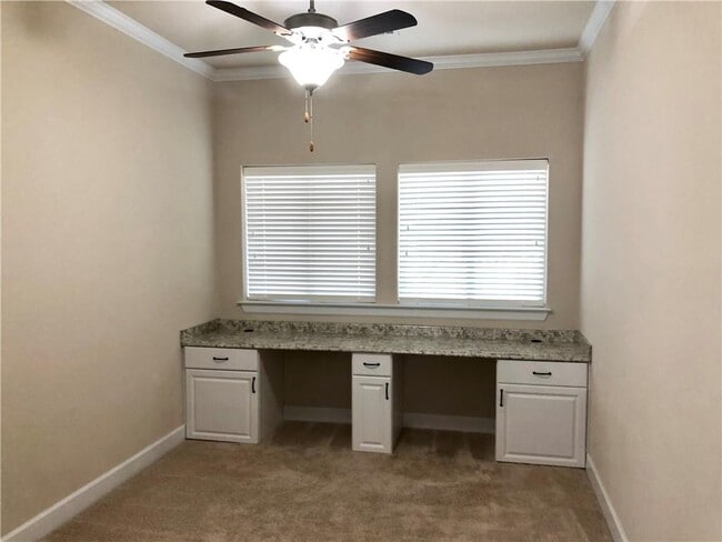 Building Photo - 629 Loma Cedro Bend