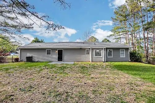 Building Photo - 24 Holly Creek Dr