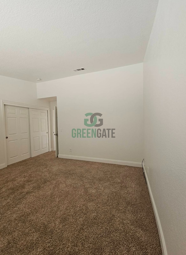 Building Photo - NOW AVAILABLE! Make this spacious 3 bedroo...